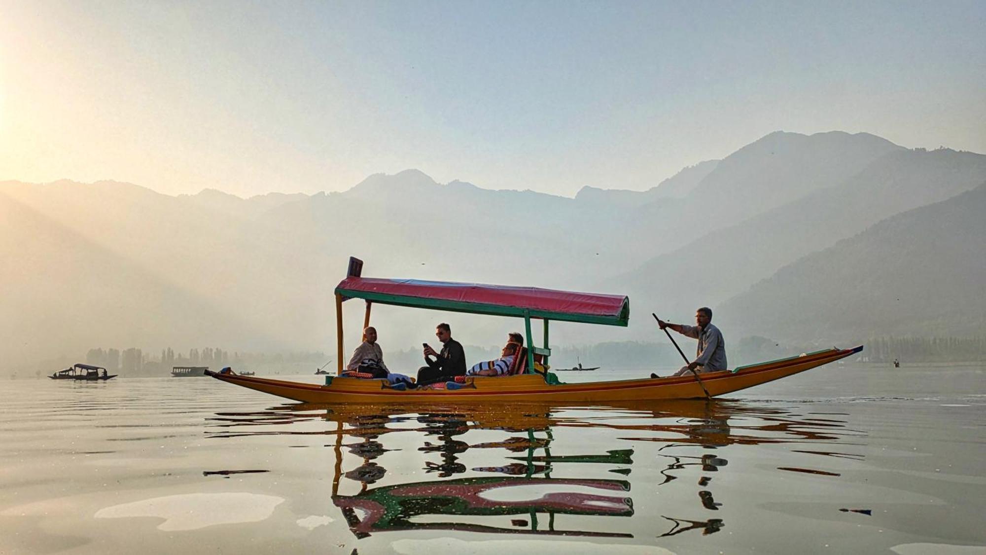 White House Group Of Houseboats Hotel Srīnagar Exterior foto