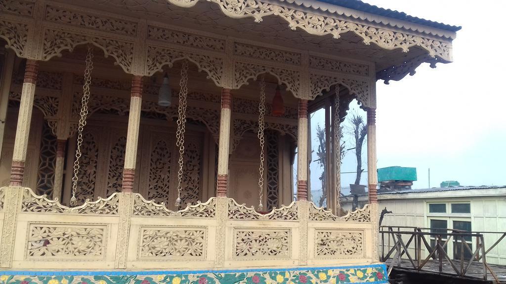 White House Group Of Houseboats Hotel Srīnagar Exterior foto