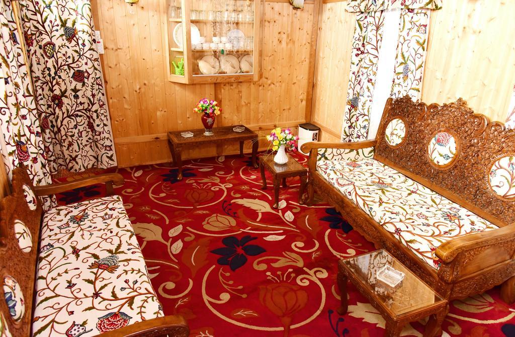 White House Group Of Houseboats Hotel Srīnagar Exterior foto