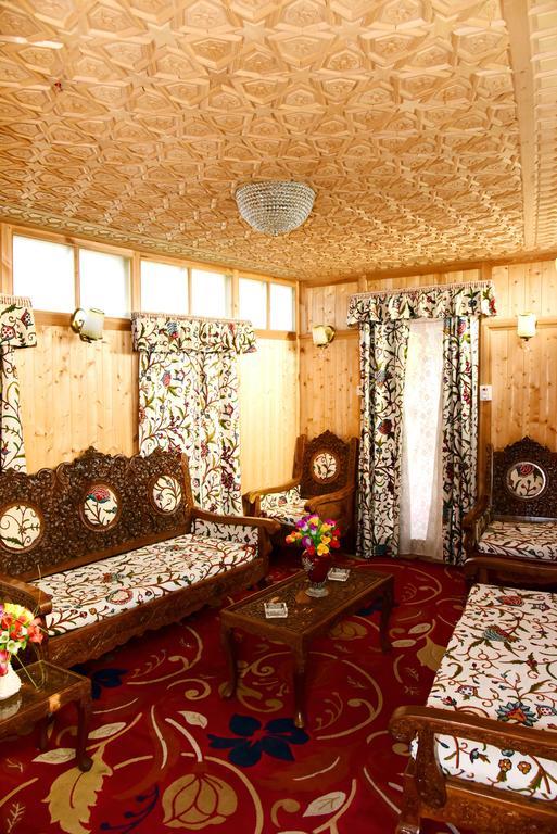 White House Group Of Houseboats Hotel Srīnagar Exterior foto